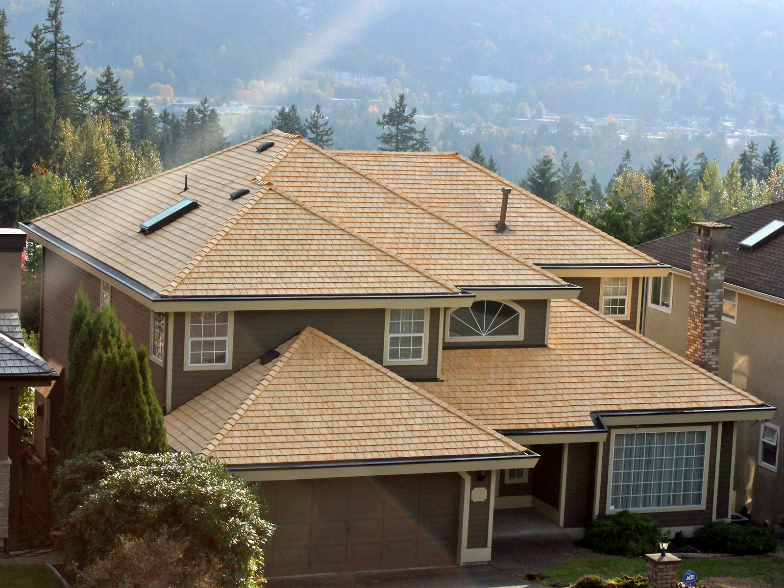 sea-to-sky-freshly-installed-alaskan-yellow-tapersawn-roof-1